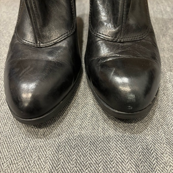 Born Vivi Black Leather Three Buckled moto Ankle Boots Size 7.5 Almond Toe - Picture 3 of 14